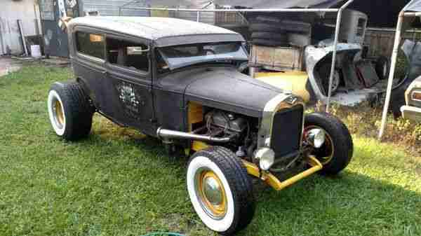 Ford 2 Door Sedan Hot Rod (1931)