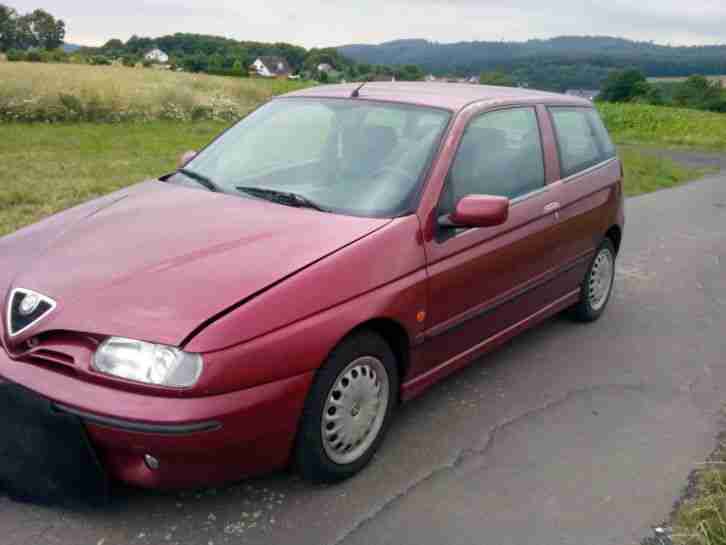 Alfa Romeo 146