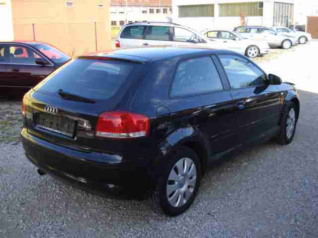 Audi A3 1.6 FSI Attraction