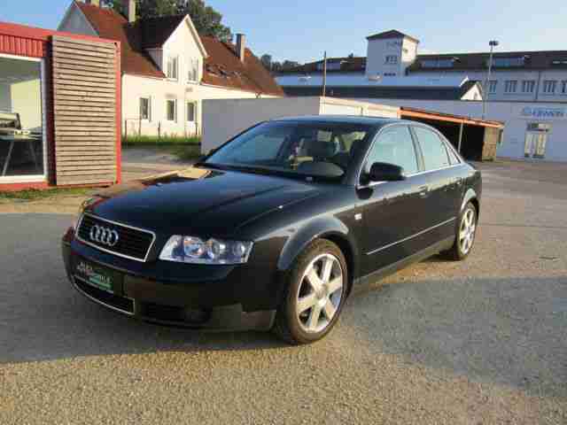 Audi A4 2.5 TDI *Vollleder*Xenon*