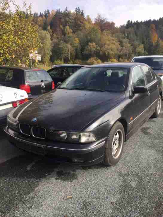 BMW e39 523i