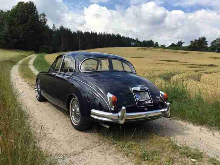 Daimler 250 V8 / Jaguar MK2 Karosse
