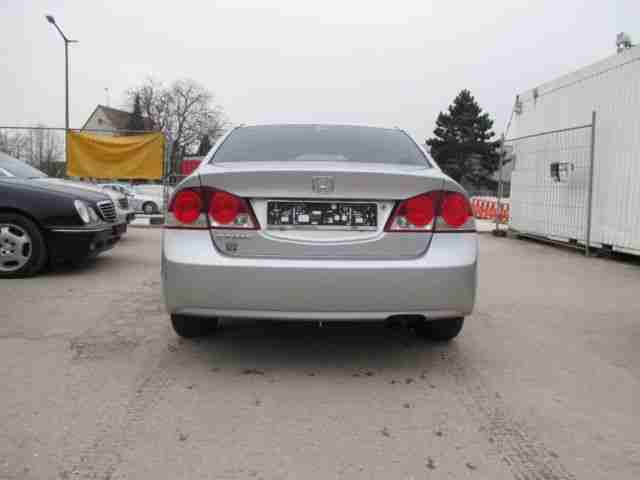 Honda Civic 1.8i-VTEC Sport