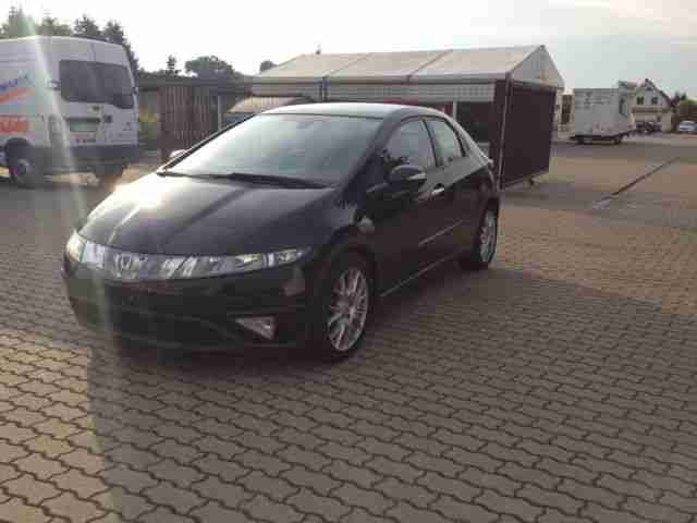 Honda Civic 2.2i-CTDi DPF Sport