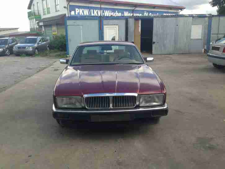 Jaguar XJ 40