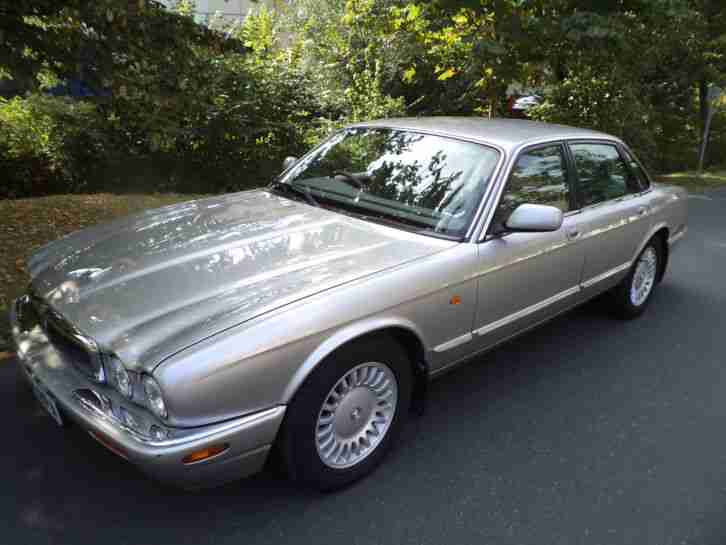Jaguar XJ 8 Baujahr 1999
