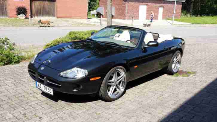 Jaguar XK8