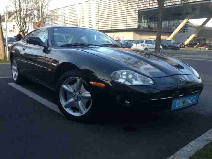 Jaguar XK8