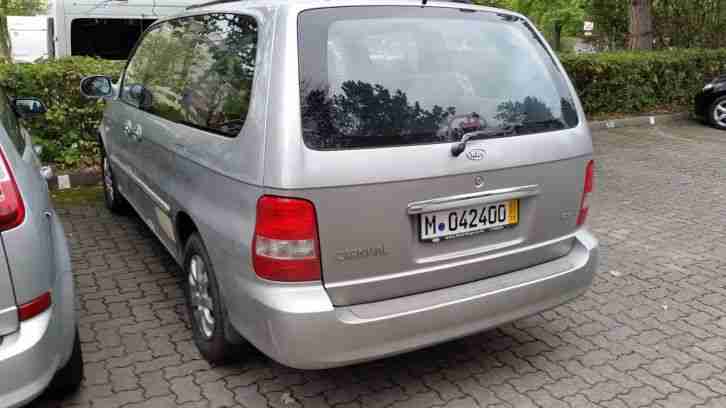 KIA CARNIVAL
