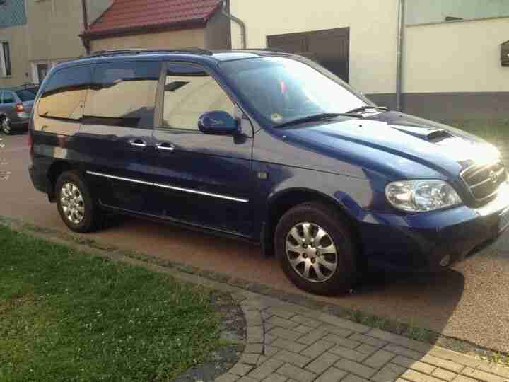 Kia carnival