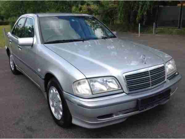 Mercedes-Benz C 180 Elegance