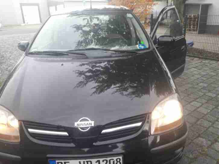 Nissan Almera Tino