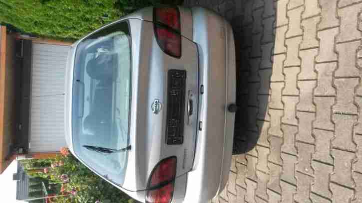 Nissan Primera 1.8