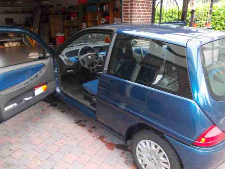 PKW Lancia Y