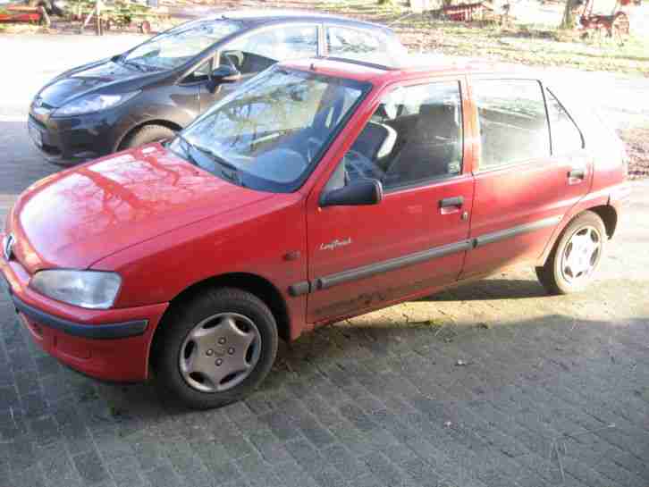 Peugeot 106 rot,  5-Türig