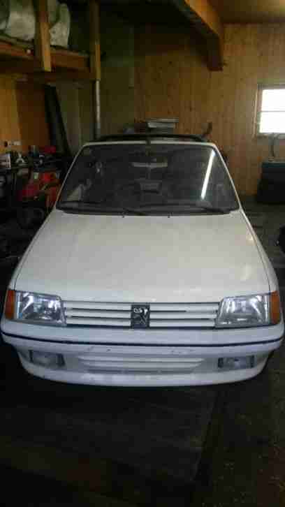 Peugeot 205 Cabrio weiß   170tkm