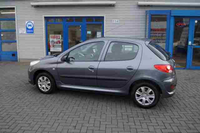 Peugeot 206+ Basis