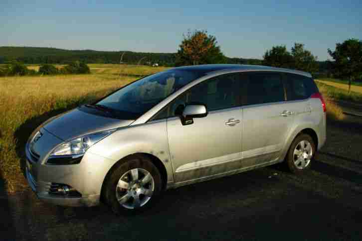 Peugeot 5008 HDI FAP 150 Family