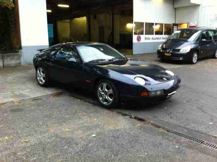 Porsche 928 S4