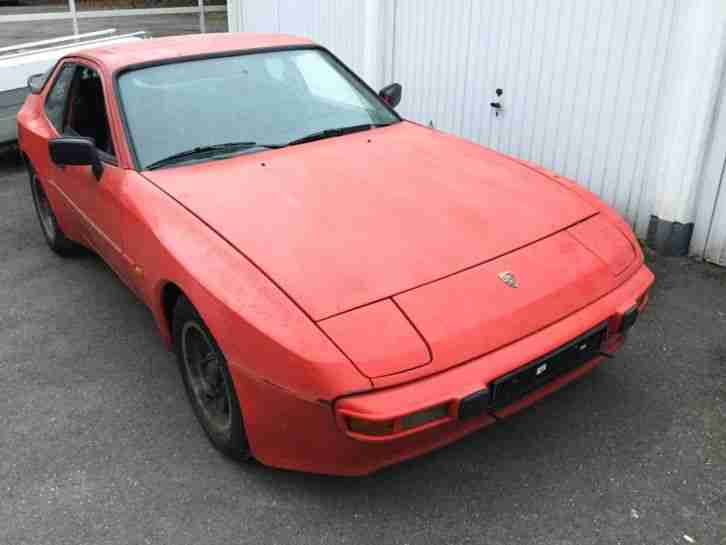 Porsche 944