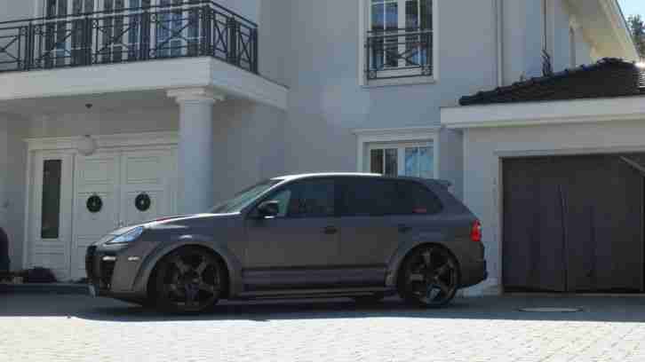 Porsche Magnum