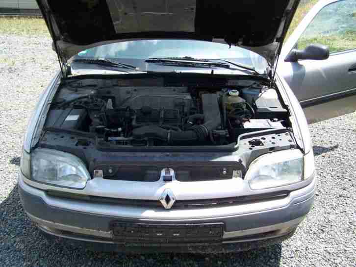 Renault Safrane 2.2