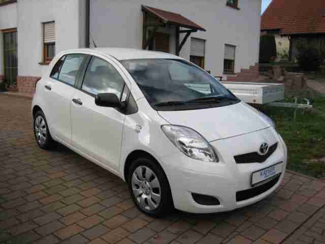 Toyota Yaris Cool