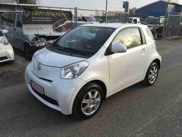 Toyota iQ