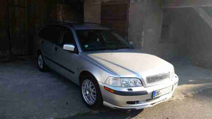 Volvo V40 2, 0 T