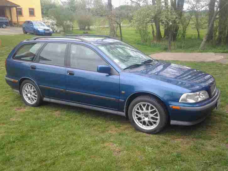 Volvo V40 T4