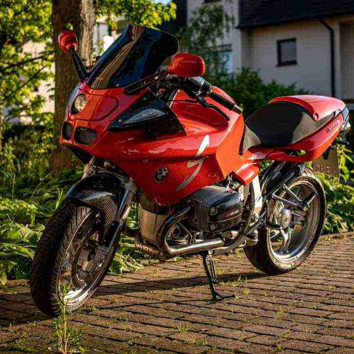 BMW R1100S