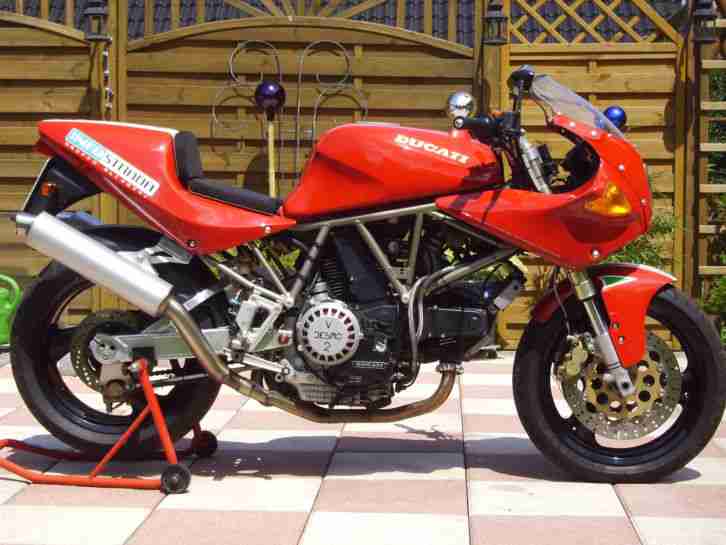 Ducati 900 SS