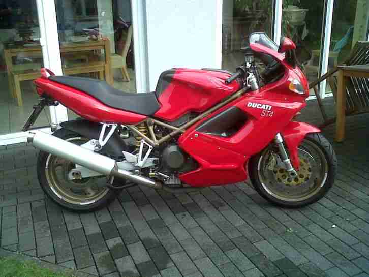 Ducati ST4