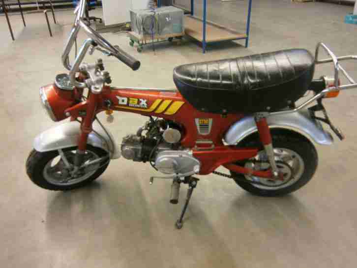 Honda Dax ST50G