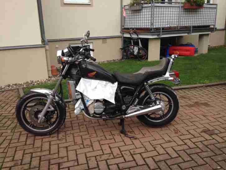 Honda VF 750 RC 09