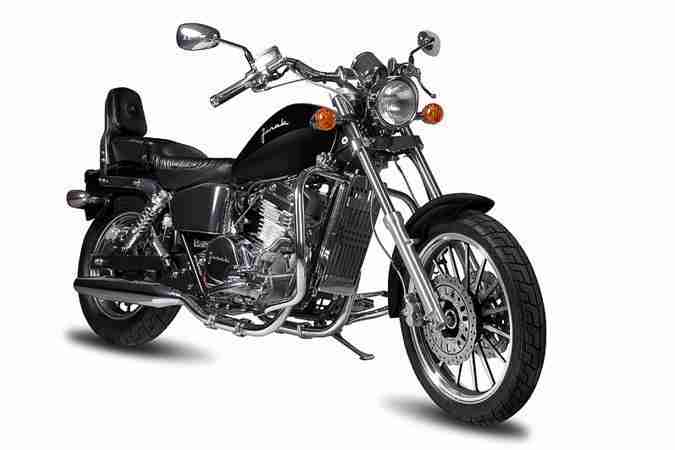 Junak M11  Chopper mit 320 cc
