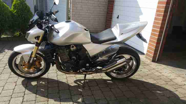 Kawasaki Z1000