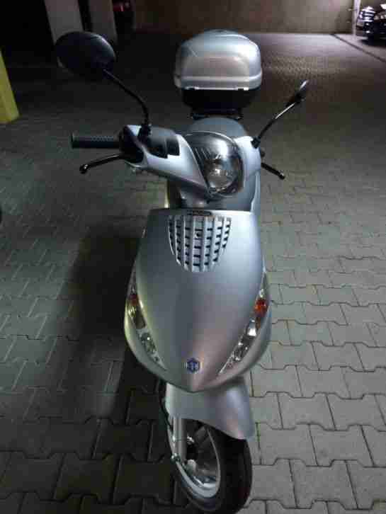 Piaggio Zip 50 4T Silber