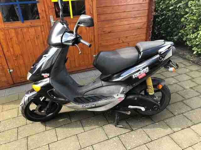 Roller 50ccm Aprilia SR50