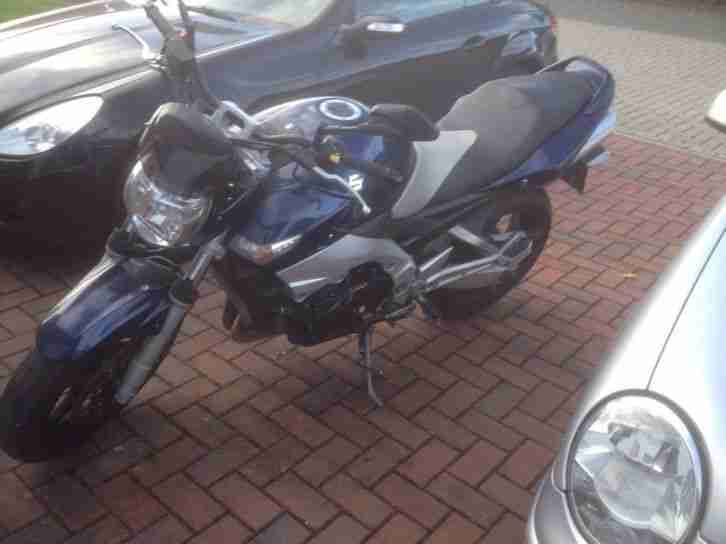 Suzuki GSR 650 Blue Edition