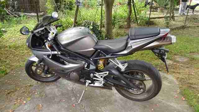 Triumph Daytona 675