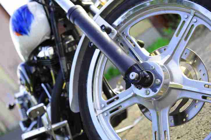U.S. Airbrush - Harley-Davidson Dyna Low Rider FXDL 21" Zoll,  Ledersitz HD 2001