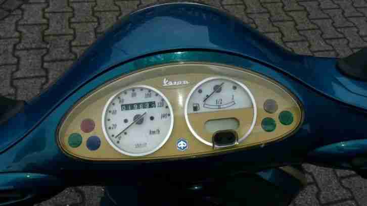 Vespa et4 125
