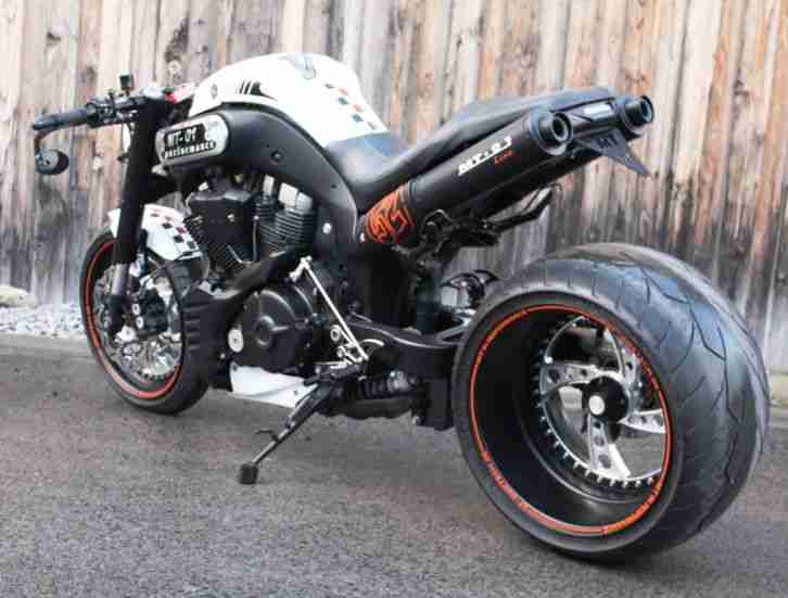 YAMAHA MT 01