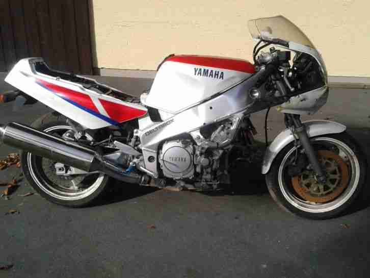 Yamaha FZR1000