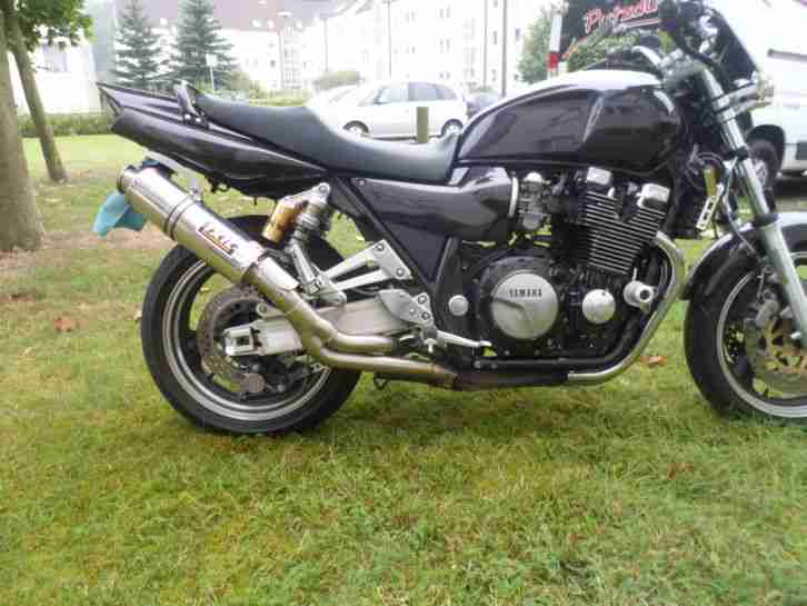Yamaha XJR 1200